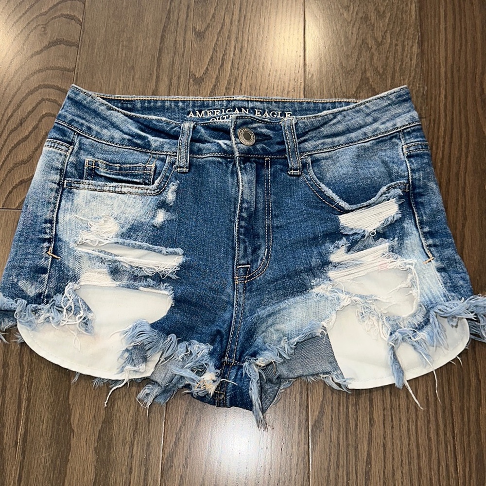 American Eagle High Rise Jean shorts - US 4